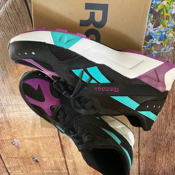 Reebok classic aztrek gym shoes size 12 main image 8